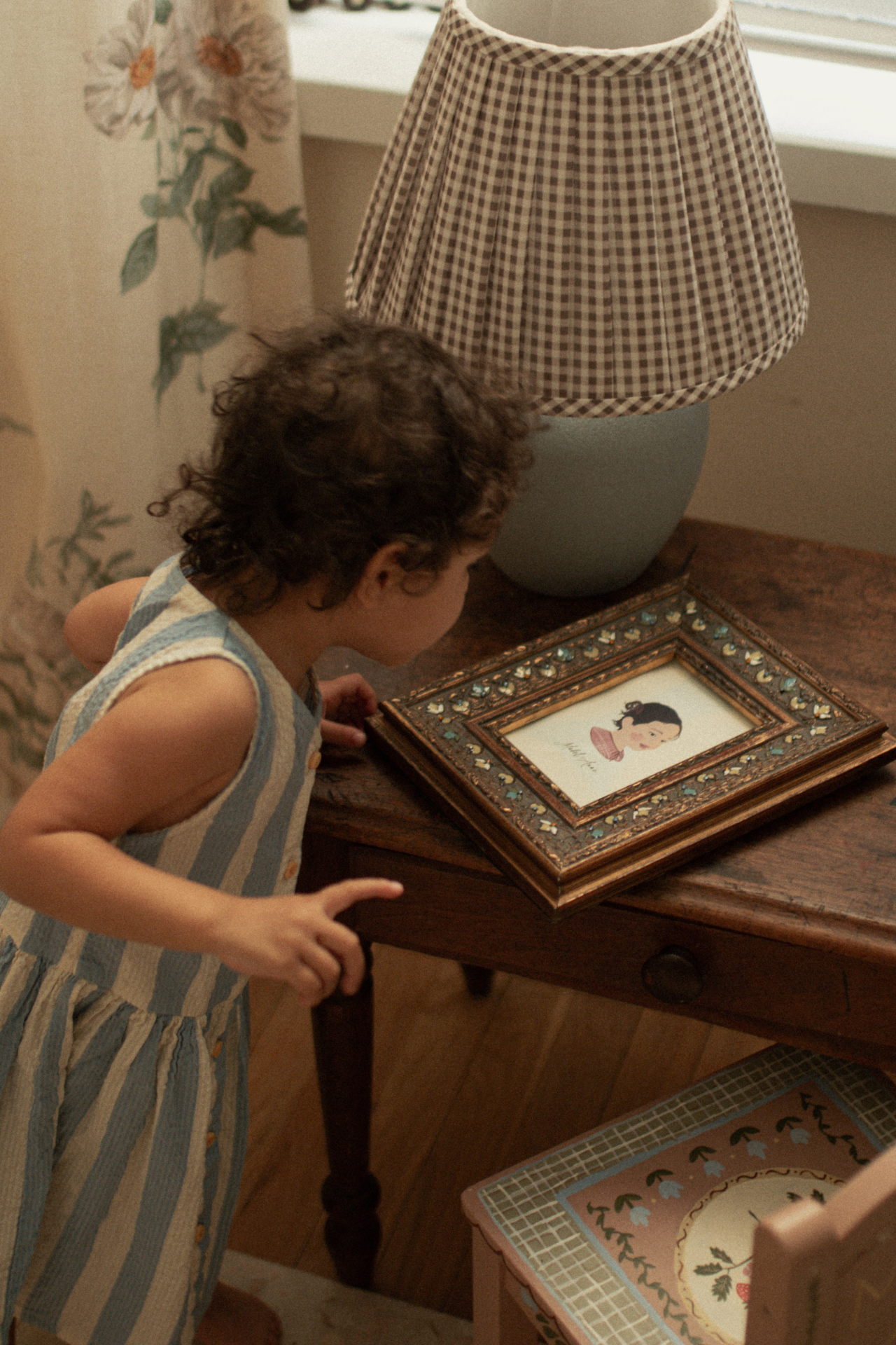 Petite Child Portrait – Linen