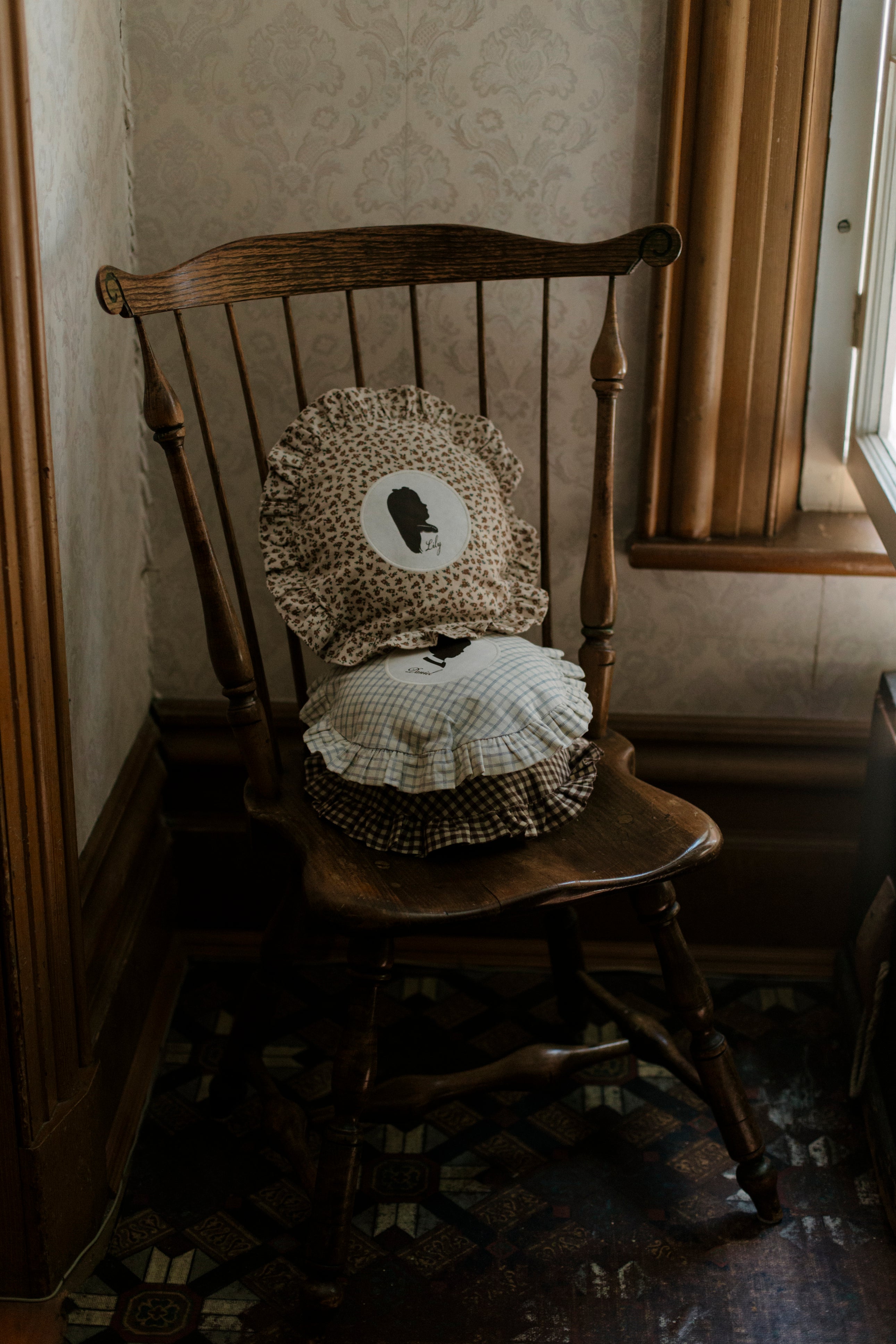 Pillow Samples: Silhouette or Petite Portrait