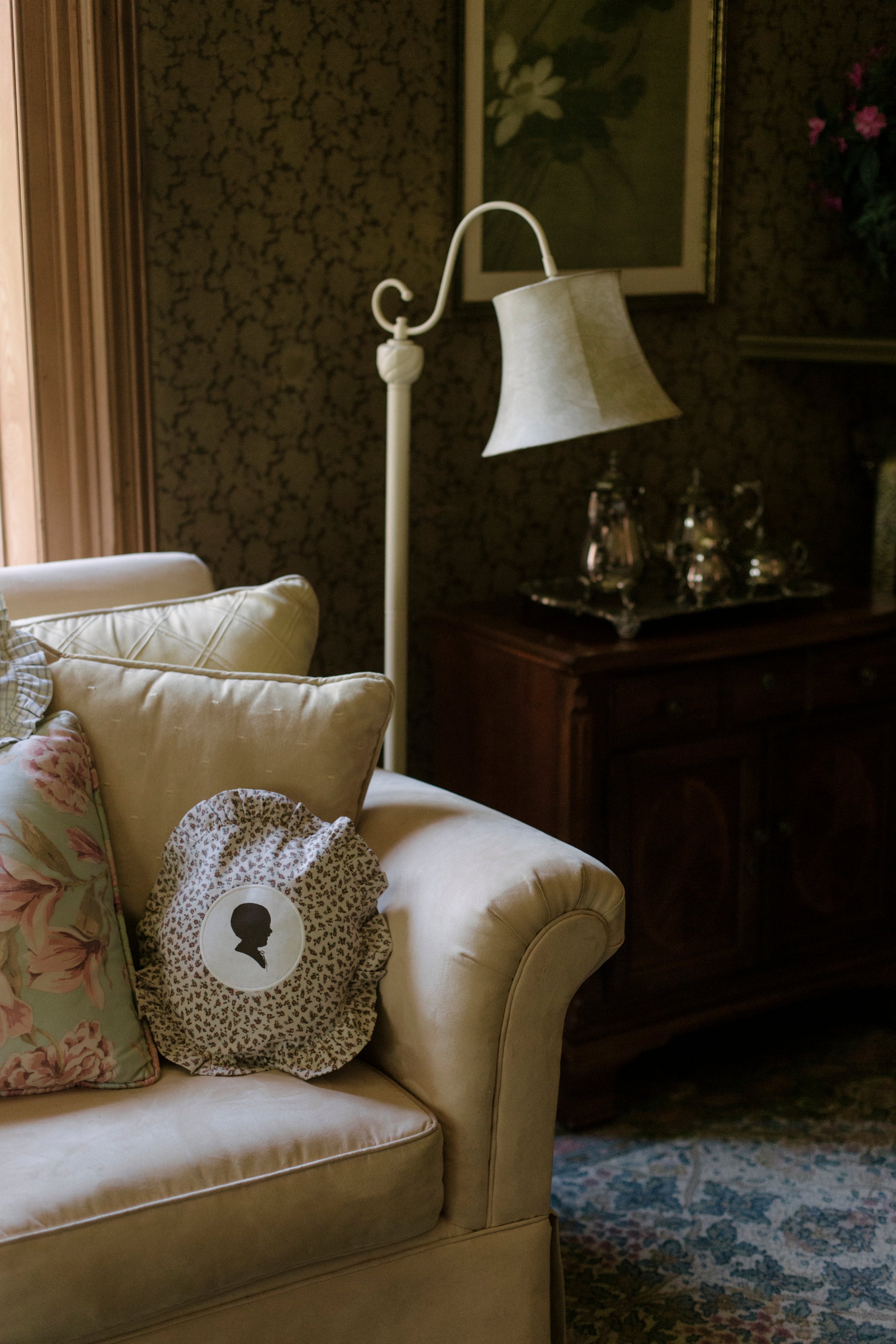 Pillow Samples: Silhouette or Petite Portrait